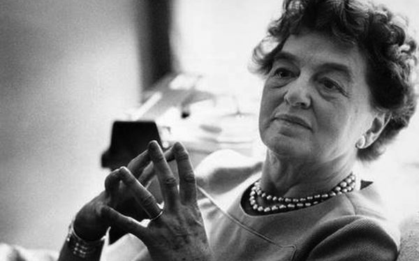 Pamela-Lyndon-Travers