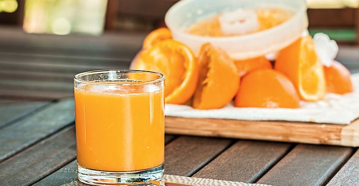 fresh-orange-juice-1614822__480