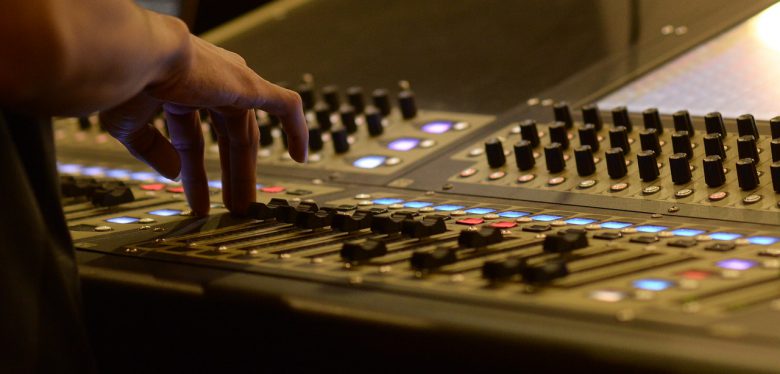 mixer-2666136_1280